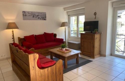 Brides-les-Bains Apartamento | Charmant T3 à Brides-les-Bains - Résidence Moderne Proche Télécabine et Thermes - FR-1-512-148