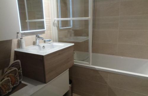 Arcachon Apartamento | Charmant T3 Proche Plage avec Parking et Wifi - FR-1-374-24