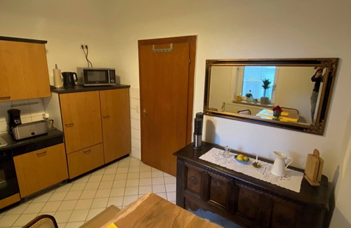 Wersten Apartamento | Charmante Altbauwohnung mit Großem Idyllischem Garten in Ruhiger Lage