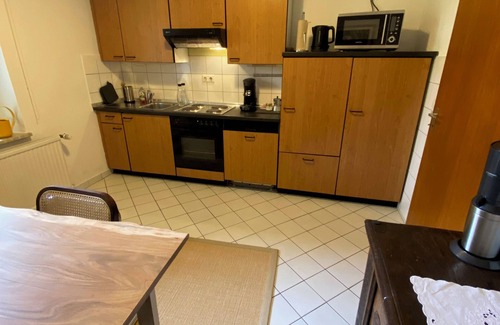 Wersten Apartamento | Charmante Altbauwohnung mit Großem Idyllischem Garten in Ruhiger Lage