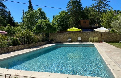 Venasque Cama Y Desayuno | Charmante Chambre D'hôte au Coeur de la Provence, à Venasque