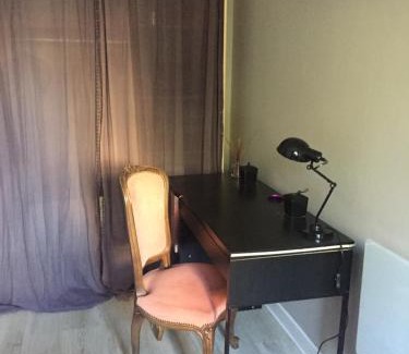 Cimiez Cama Y Desayuno | Charmante chambre privée 5/10 mn du CentreVille/Port-Jardin/Parking
