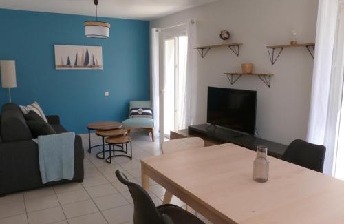 La Tranche-sur-Mer Casa | Charmante maison rénovée avec terrasse, proche mer, La Tranche-sur-Mer, 6 pers, Wifi, parking. - FR-1-194-224