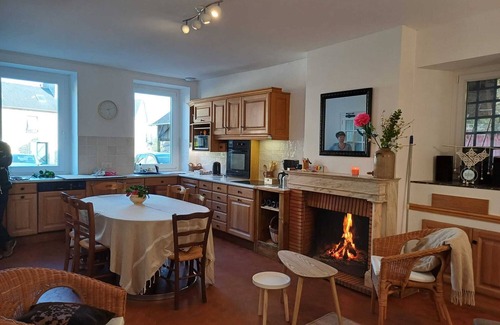 Mece Casa | Charmante Maison de Famille Rénovée en 2024 au Coeur D'un Petite Village Breton