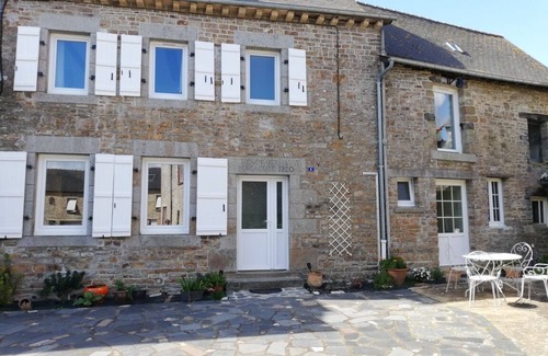 Mece Casa | Charmante Maison de Famille Rénovée en 2024 au Coeur D'un Petite Village Breton