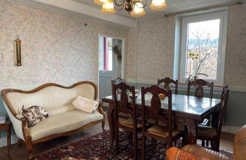 Arfeuilles Casa | Charmante maison familiale avec cour fermée, proche randonnées et sites naturels - FR-1-489-277