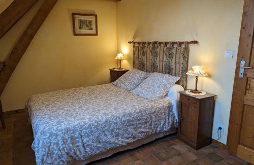 Lorcy Casa | Charmante Maison Rurale avec Terrasse Privative, Proche A.77 et A.19, entre Gâtinais et Fontainebleau - FR-1-590-58