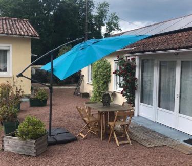 Surgeres Casa | Charmante maisonnette 2 personnes avec wifi