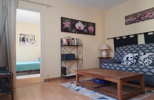 Surgeres Casa | Charmante maisonnette 2 personnes avec wifi