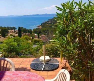 Le Dramont Chalet De Esquí | Charmante petite maison vue panoramique et proximité mer