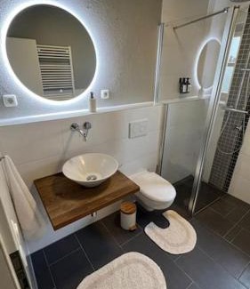 Augustinviertel Apartamento | Charmantes Apartment mit Garten & Garage