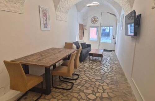 Laufen Apartamento | Charmantes Brauerei-Altstadtgewölbe