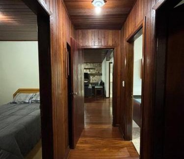 Campos do Jordao Apartamento | Charme e conforto na Montanha - Condomínio no Morro do Elefante, próximo ao centro