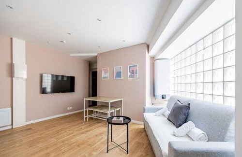 19th Arrondissement Apartamento | Charme Parisien 6 Personnes, 2 chambres, 19ème