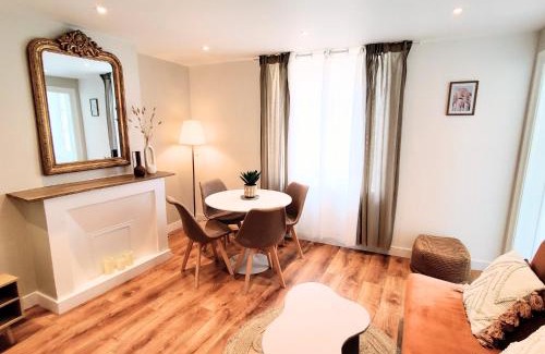 Lisieux Apartamento | CHARME & VUE IMPRENABLE - Face au Jardin de L'Évêché