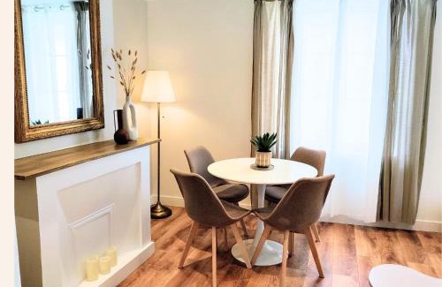 Lisieux Apartamento | CHARME & VUE IMPRENABLE - Face au Jardin de L'Évêché