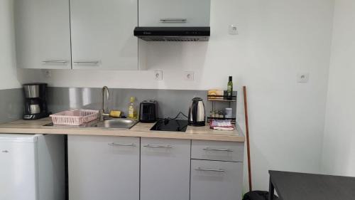 Notre-Dame du Mont Apartamento | Charment T2 quartier créateurs,Métro Crs julien.