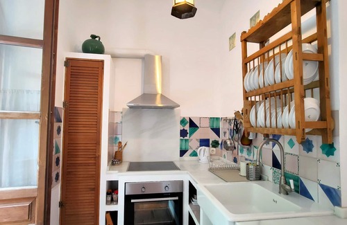 Churriana de la Vega Casa | Casa rural con encanto y piscina a 3 km de la ciudad de Granada. Aparcamiento