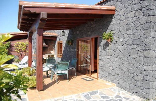 Los Quemados Cabaña | Casa Cabrera: Encanto Rural con Vistas al Mar y Terraza en La Palma