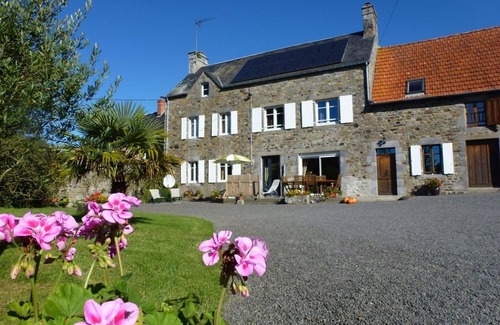 Bricqueville-la-Blouette Cabaña | Casa rural con spa, terraza y jardín en Bricqueville-la-Blouette