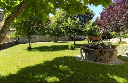 Saint-Marcel-du-Perigord Cabaña | Casa de Campo con Jardín, Chimenea y Barbacoa en un Tranquilo Pueblo Franco