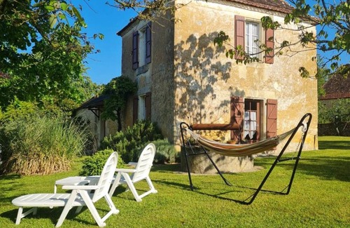 Saint-Marcel-du-Perigord Cabaña | Casa de Campo con Jardín, Chimenea y Barbacoa en un Tranquilo Pueblo Franco