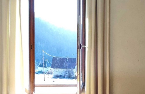 Saint-Pierre-d'Entremont Casa | Charming house in the heart of the Chartreuse nature park. Sunny terrace!
