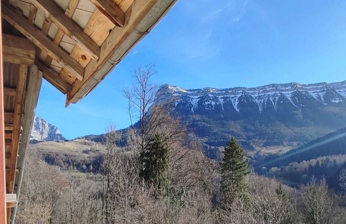 Saint-Pierre-d'Entremont Casa | Charming house in the heart of the Chartreuse nature park. Sunny terrace!