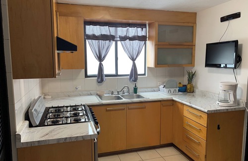 Escobedo Casa | Charming 3-bedroom house with WiFi, AC Gated Community San Nicolás de los Garza