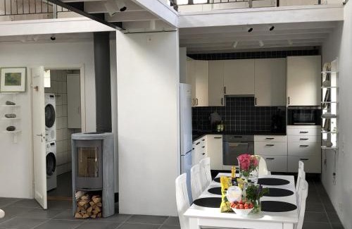 Simrishamn Casa | Charmigt havsnära boende på Österlen