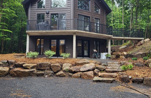St-Adolphe-d'Howard Chalet De Esquí | Charming cottage for rent in Saint-Adolphe-d'Howard