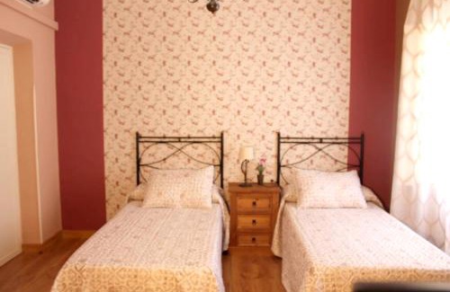 Villanueva de los Infantes Casa | Charming House in Villanueva de los Infantes with Enclosed Garden