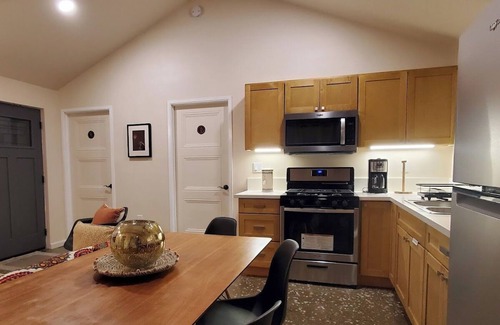 View Park-Windsor Hills Casa | Charming 1Bed+1Bath A House Parking+Laundry