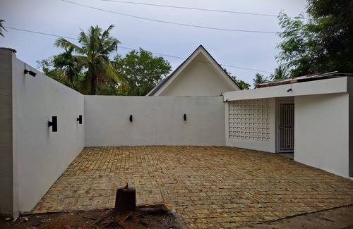 Kuta Villa | Charming 1-bedroom villa in delightful Kuta Lombok with WiFi, AC and Co-working