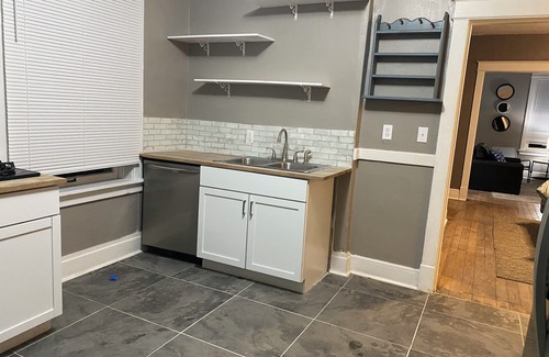 University City Casa | Charming 1-Bed 1-Bath townhome in University City with WiFi, AC
