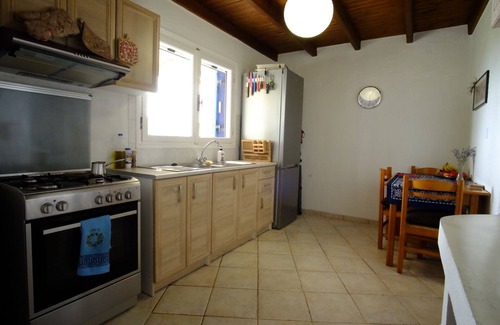 Pefki Cabaña | Charming 1-bedroom cottage in the mountain-side village of Schinokapsala