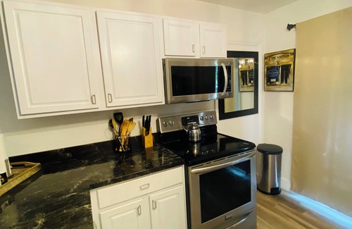 Port Saint Lucie Casa | Charming 1-bedroom house in delightful Port St. Lucie with WiFi, AC and POOL!!