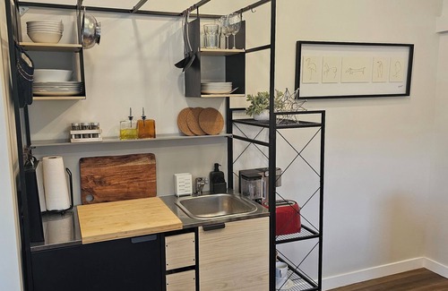 Fossil Park Apartamento | Charming 1-bedroom loft in wonderful St. Petersburg with Pool, WiFi, AC