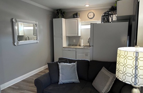 Clearwater Casa | Charming 1-bedroom apt in home w/ private entrace in Clearwater
