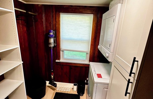 Youngstown Apartamento | Charming 1-bedroom apartment with AC, WiFi in welcoming Youngstown.
