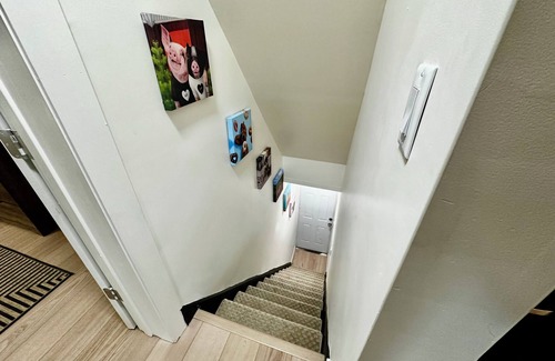 Youngstown Apartamento | Charming 1-bedroom apartment with AC, WiFi in welcoming Youngstown.