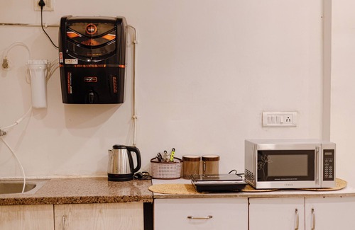 Chhatarpur Apartamento | Charming 1-bedroom apartment in wonderful New Delhi with AC, WiFi