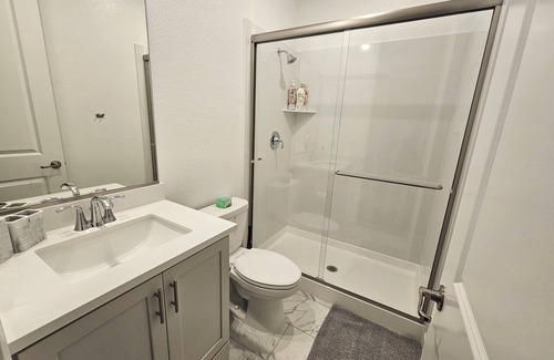 Roseville Apartamento | Charming 1-bedroom apartment in marvelous Roseville with WiFi, AC