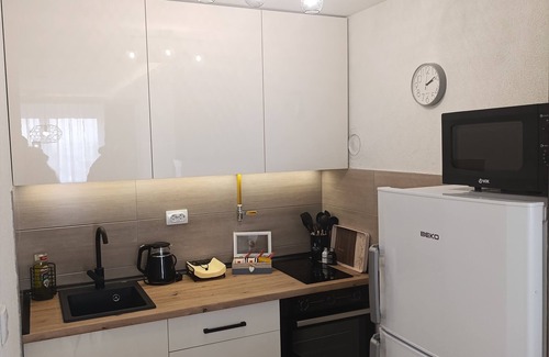 East Sarajevo Apartamento | Charming 1-bedroom apartment with WiFi and AC in amazing Sarajevo