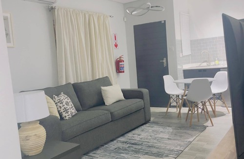 Gaborone Apartamento | Charming 1-bedroom apartment in a delightful and Peaceful part of Gaborone