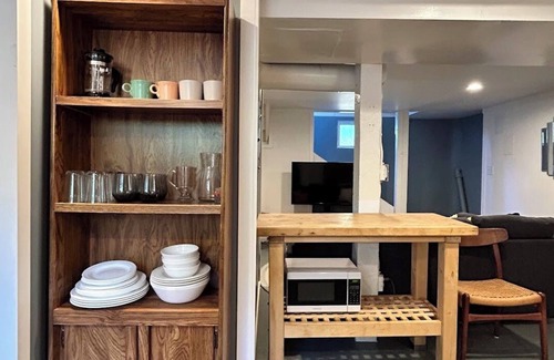 Foster - Powell Apartamento | Charming 1-bedroom apartment in the heart of vibrant Foster-Powell, SE Portland
