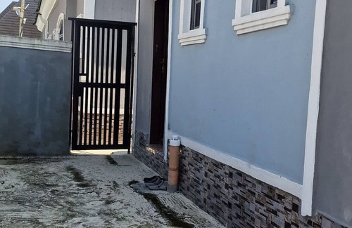 Ekrokpe Apartamento | Charming 1-bedroom apartment in cool Opete, Udu, Warri