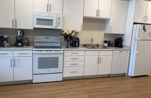 Klein Apartamento | Charming 1-bedroom apartment with AC and fitness room in Spring