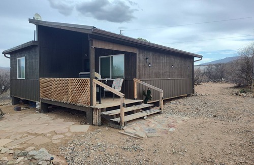 Camp Verde Cabina | Charming 1-bedroom cabin in amazing Camp Verde with WiFi, AC, very spacious