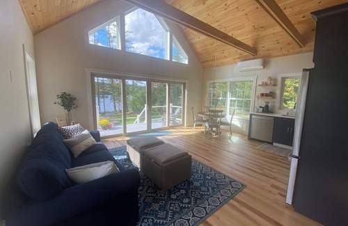 Bridgton Cabaña | Charming 1-bedroom cottage in fabulous Bridgton with WiFi, AC, private dock